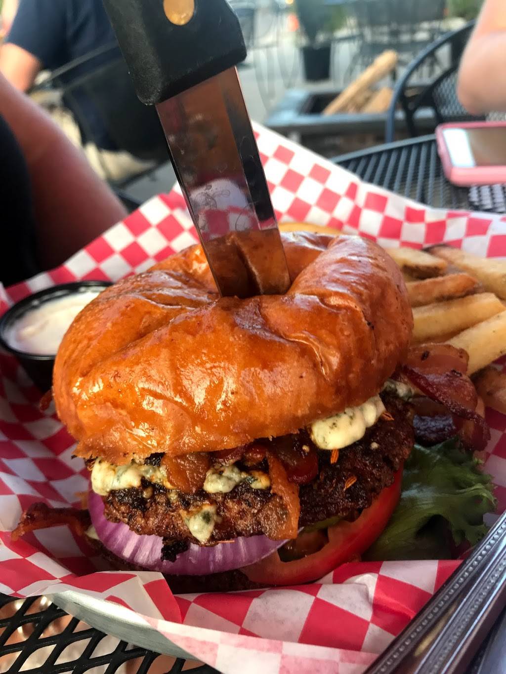 Pierce Road Bar and Grill | restaurant | 2903 Pierce Rd, Saginaw, MI 48604, USA | 9894013590 OR +1 989-401-3590