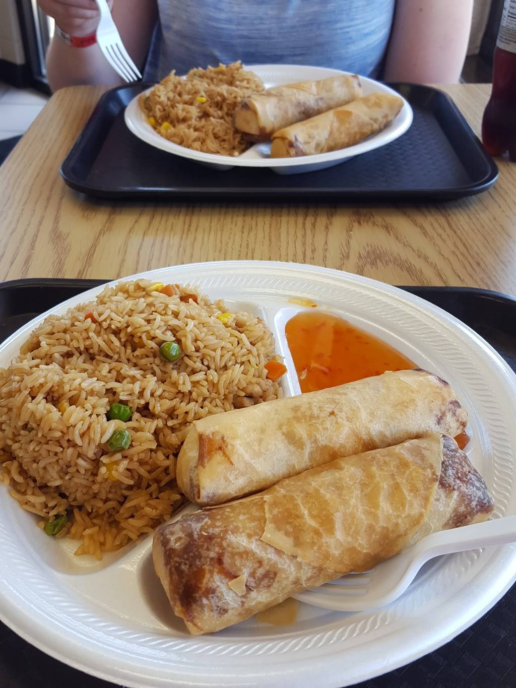 My Lees Egg Roll House | restaurant | 305 N Richmond St, Appleton, WI 54911, USA | 9202574992 OR +1 920-257-4992