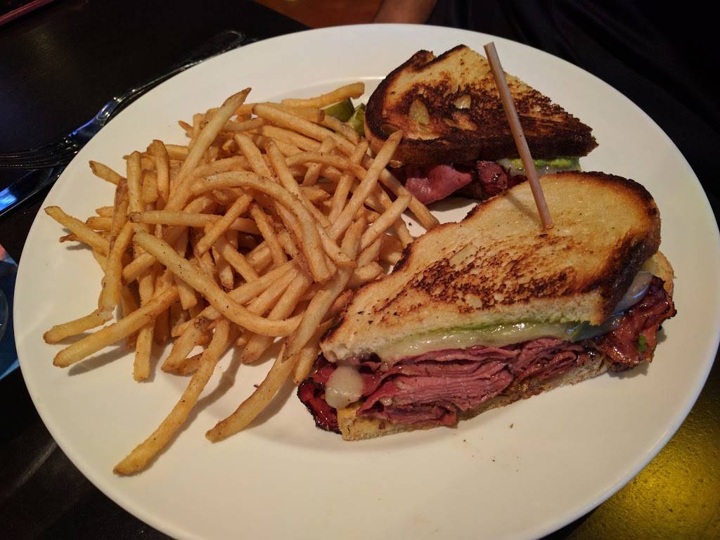 Yard House | restaurant | 9401 W Westgate Blvd, Glendale, AZ 85305, USA | 6238723900 OR +1 623-872-3900