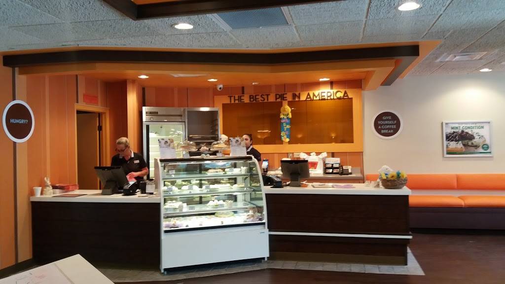 Village Inn | bakery | 7011 W Hillsborough Ave, Tampa, FL 33634, USA | 8138845292 OR +1 813-884-5292