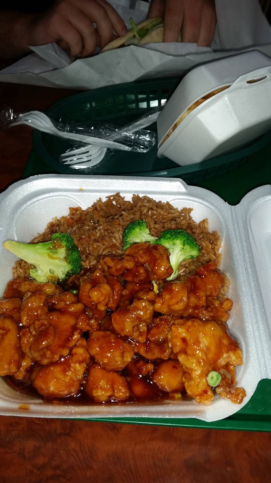 Yangs Deli | restaurant | 4985 Summer Ave, Memphis, TN 38122, USA | 9016825309 OR +1 901-682-5309