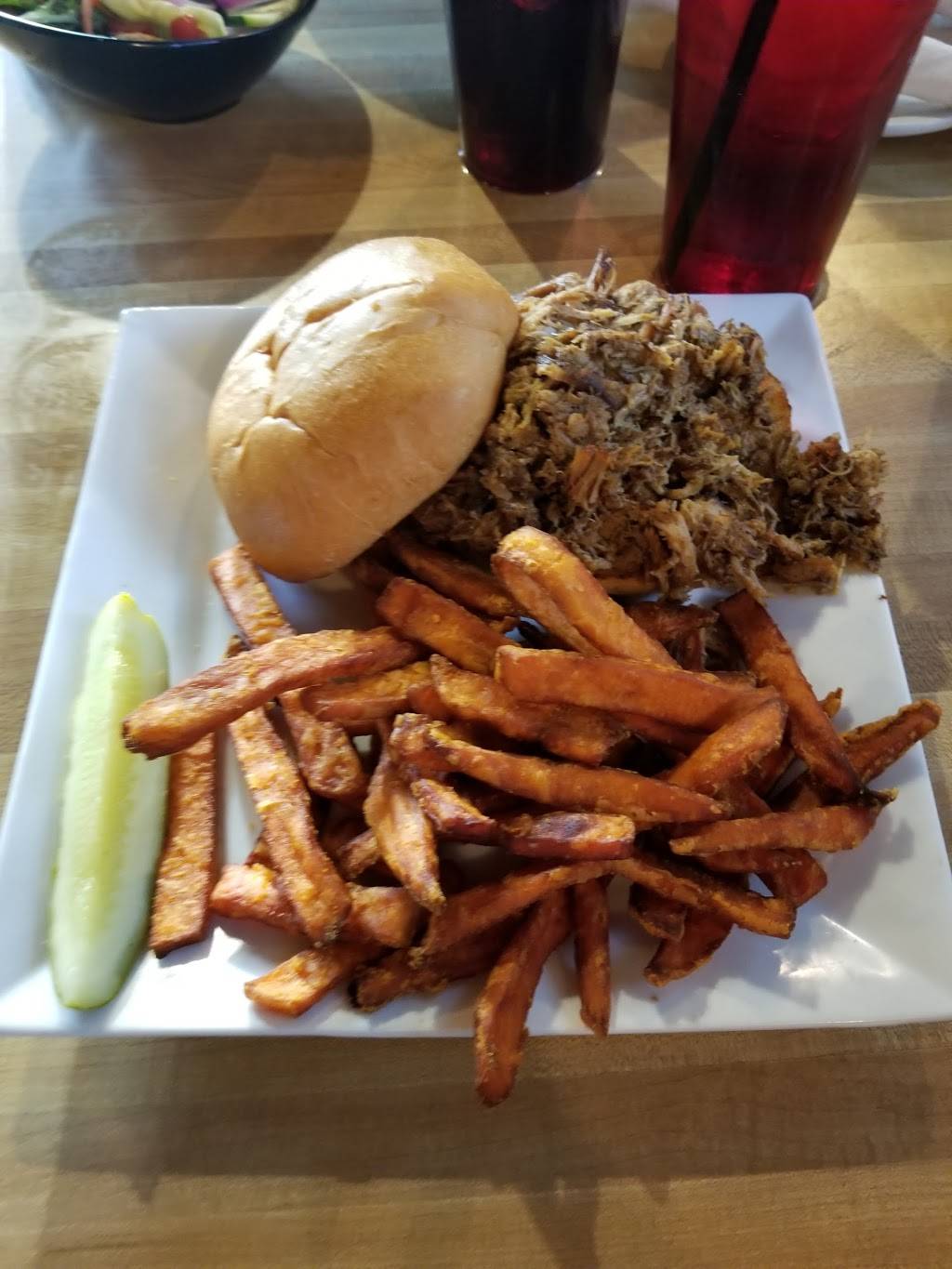 The Galley Restaurant & Pub | restaurant | 327 Roosevelt Trail, Naples, ME 04055, USA | 2076931002 OR +1 207-693-1002