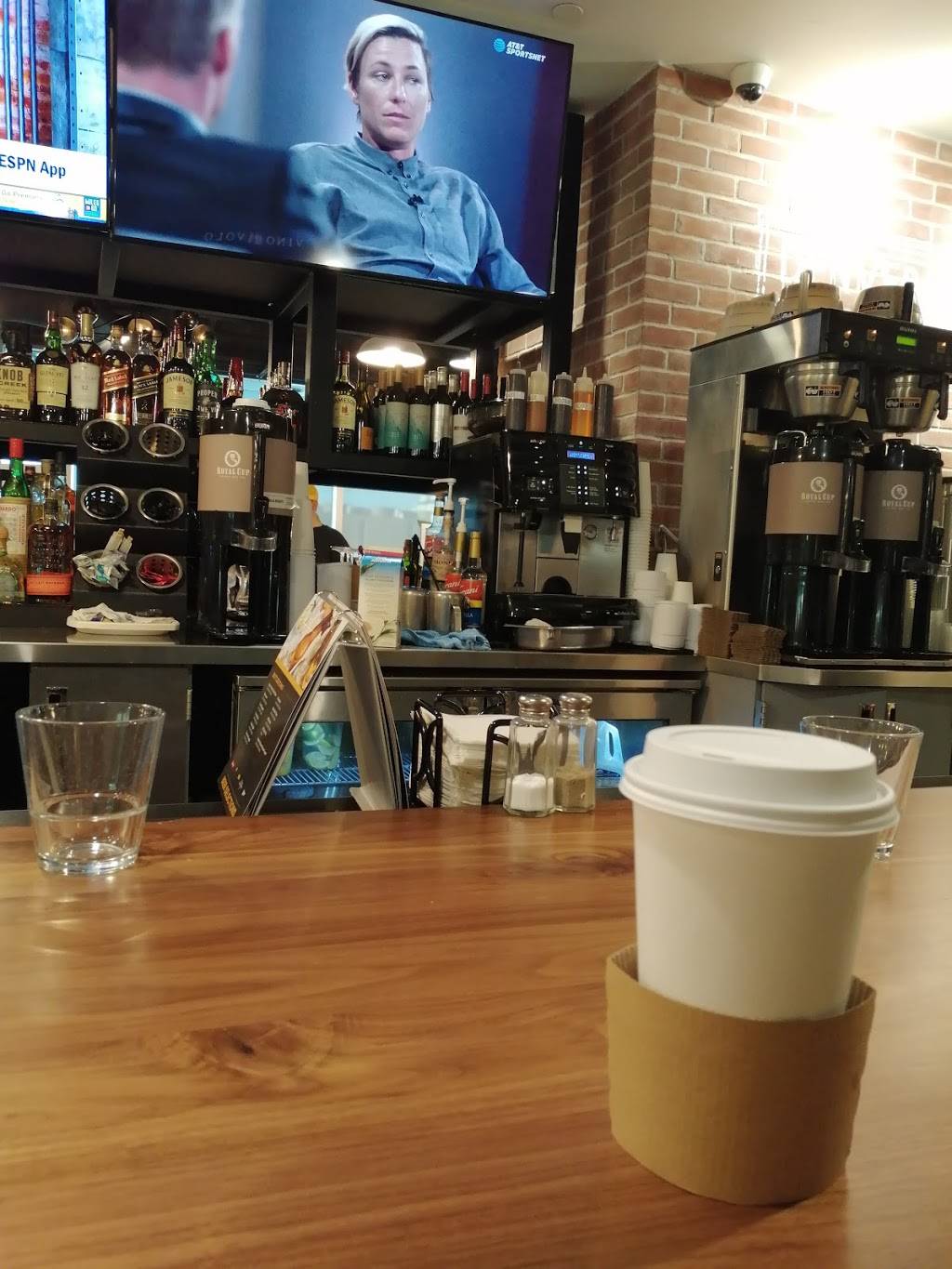 Denver International Airport B&C Concourse | restaurant | Arrivals – Terminal W, Denver, CO 80249, USA | 3033422000 OR +1 303-342-2000