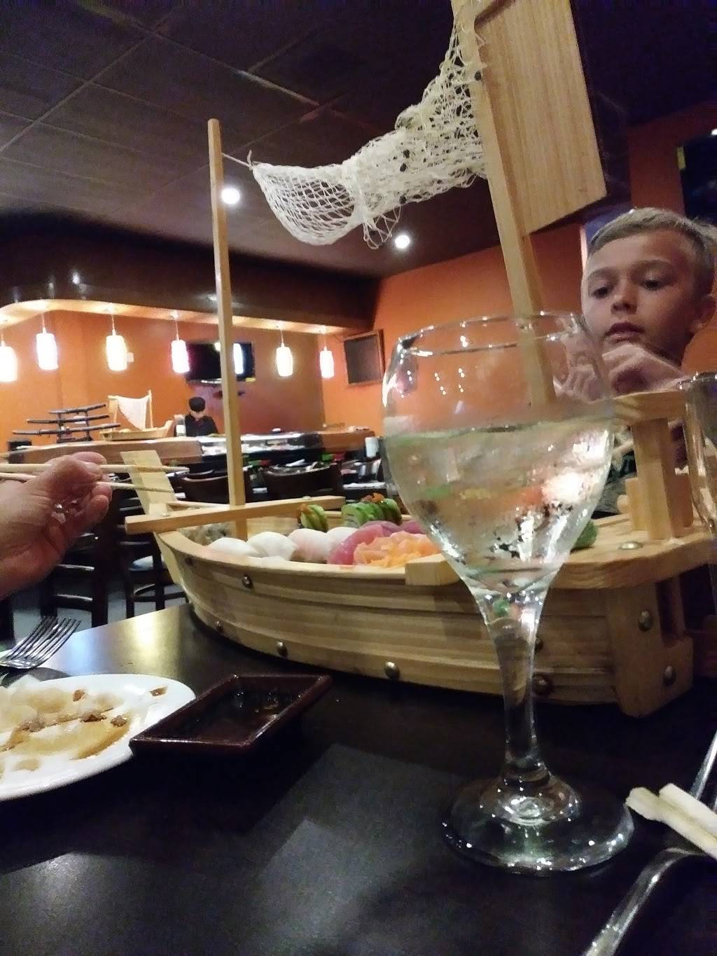 Sakana Sushi Asian Fusion Restaurant | meal takeaway | 434 Town Center, New Britain, PA 18901, USA | 2153451211 OR +1 215-345-1211