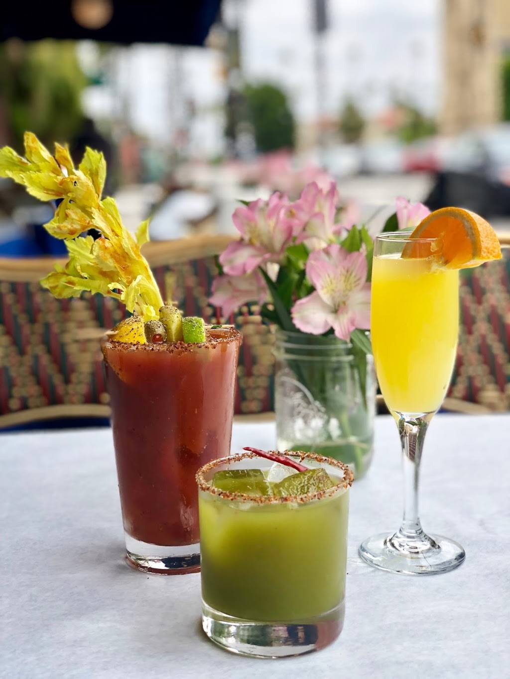 La Poubelle | restaurant | 5907 Franklin Ave, Los Angeles, CA 90028, USA | 3234650807 OR +1 323-465-0807