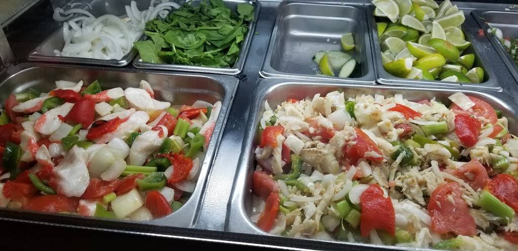 Georges Latin Americana Bistro | restaurant | 11 Graham Ave, Brooklyn, NY 11206, USA | 7183887794 OR +1 718-388-7794