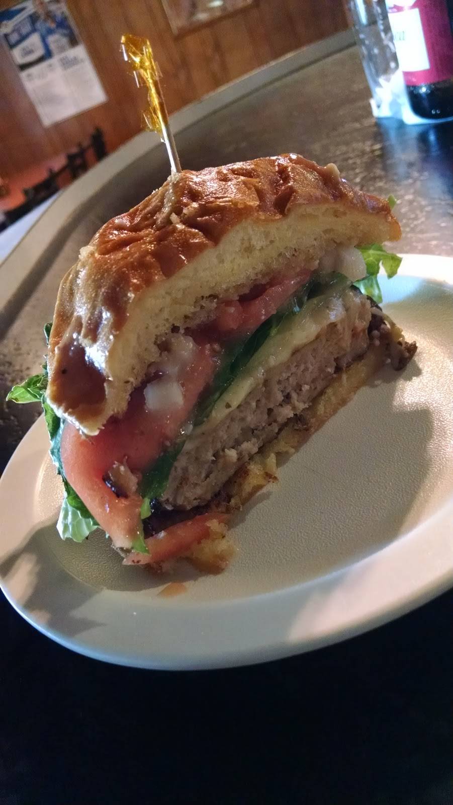 Bennett Family Tavern | restaurant | 116 W 2nd St, Oakley, MI 48649, USA | 9896617713 OR +1 989-661-7713