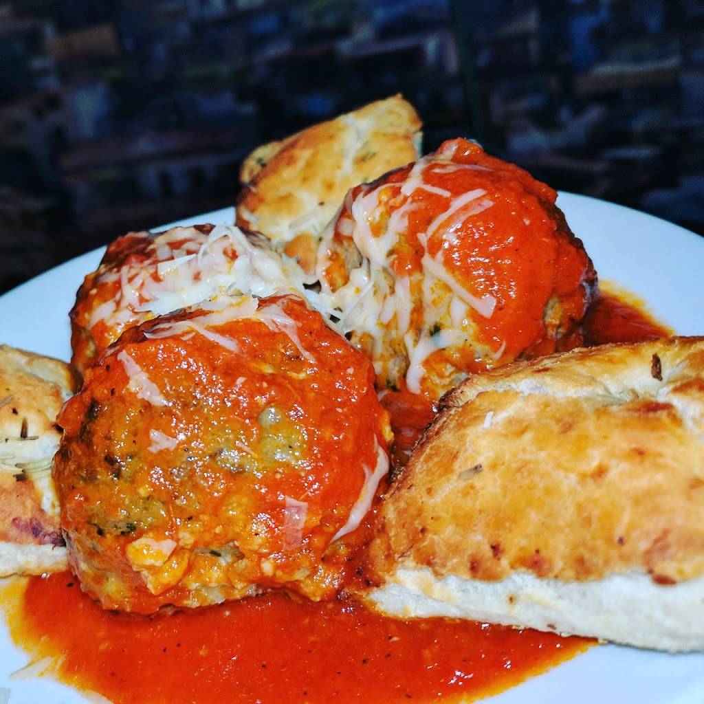 Joe Bennys | restaurant | 313 S High St, Baltimore, MD 21202, USA | 4438354866 OR +1 443-835-4866