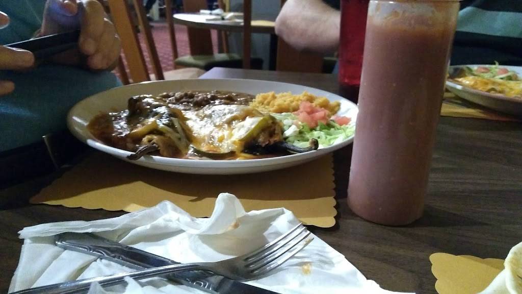 Mexican Village | restaurant | 3161 S 92nd St, Milwaukee, WI 53227, USA | 4148978008 OR +1 414-897-8008