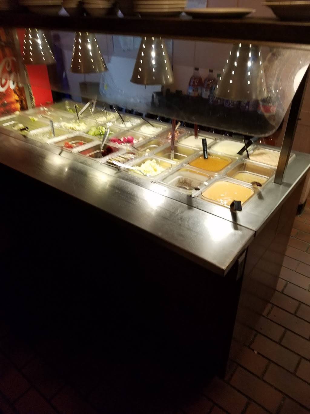 Caesars Italian Restaurant | restaurant | 3064, 2801 W Market St, Warren, OH 44485, USA | 3308981555 OR +1 330-898-1555