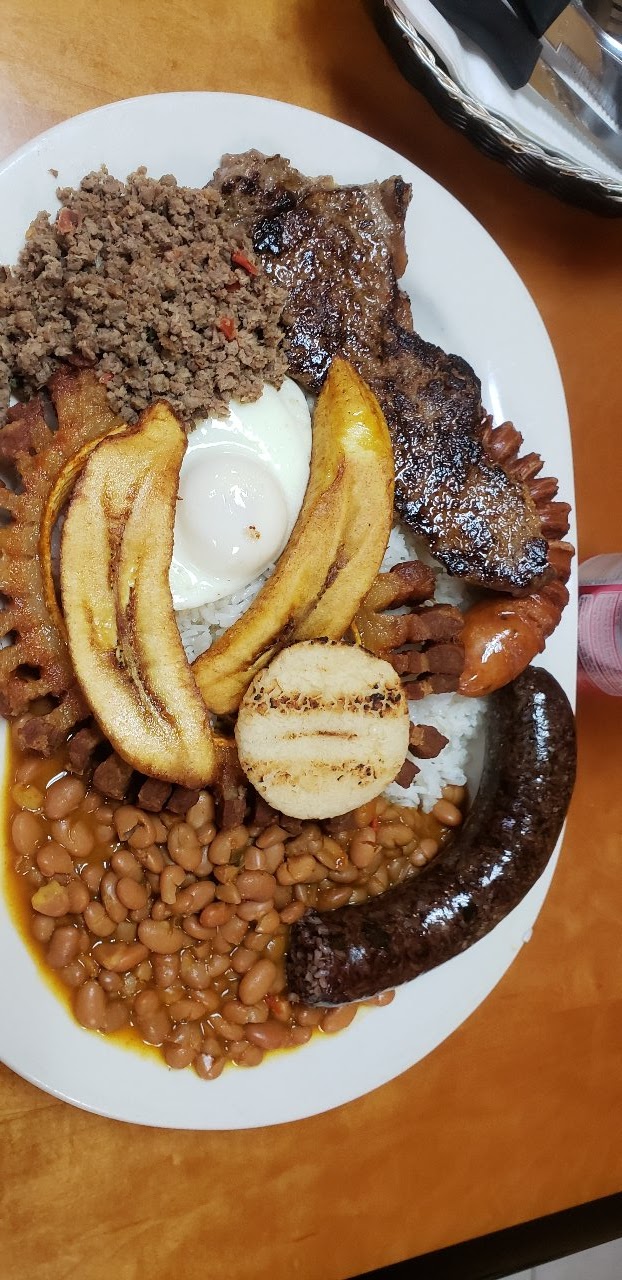 Punto Rojo | restaurant | 16 Bennington St, Boston, MA 02128, USA | 6175697770 OR +1 617-569-7770