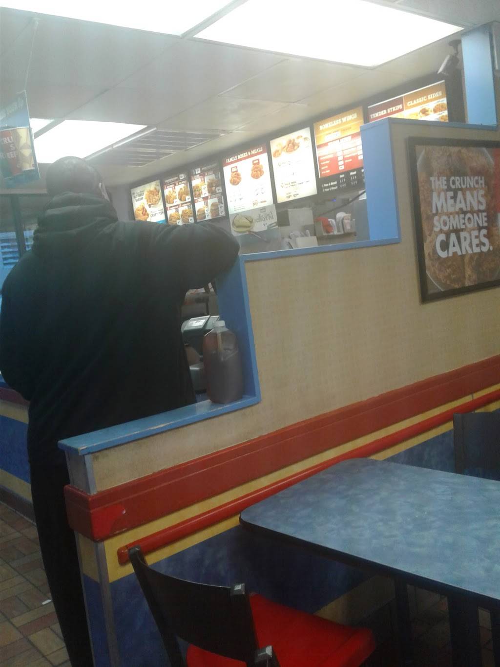 Churchs Chicken | restaurant | 108 S Sycamore St, Petersburg, VA 23803, USA | 8047327333 OR +1 804-732-7333