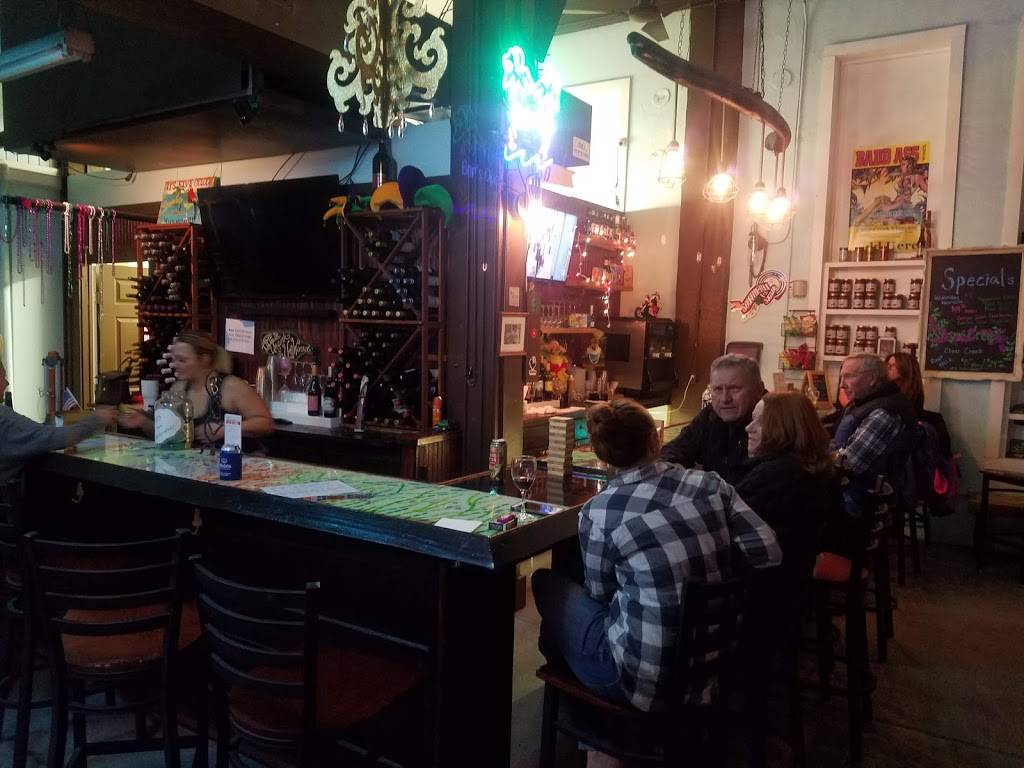 3 Doors Down Bar | restaurant | 102 20th St, Galveston, TX 77550, USA | 4095269171 OR +1 409-526-9171