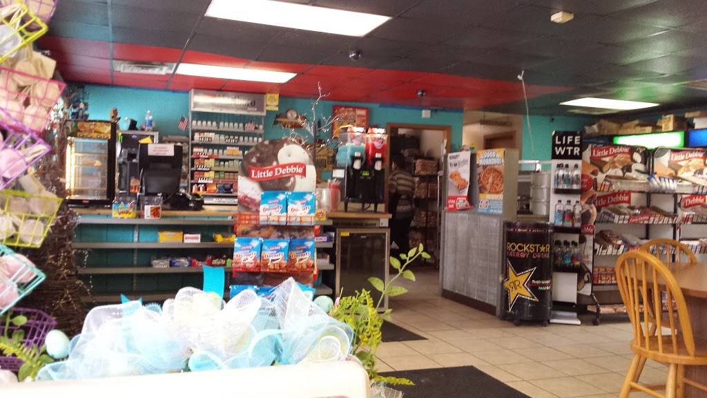 Corner Gas and Grill | restaurant | 2179 Paint Creek Rd, Mt Hope, WV 25880, USA | 3048776900 OR +1 304-877-6900