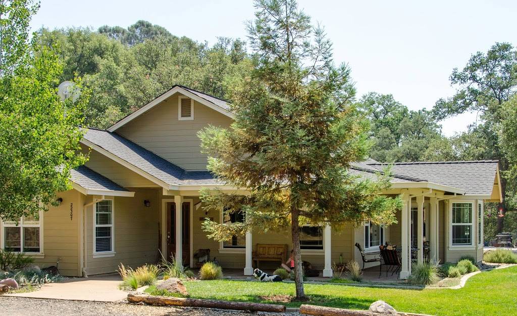 Red Tail Ranch Bed & Breakfast | restaurant | 22307 Ferretti Rd, Groveland, CA 95321, USA | 2099620863 OR +1 209-962-0863