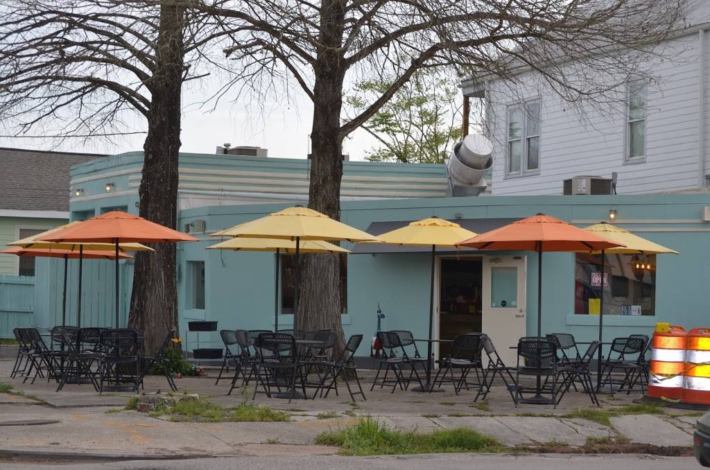 Luca Eats | cafe | 7329 Cohn St, New Orleans, LA 70118, USA | 5048661166 OR +1 504-866-1166