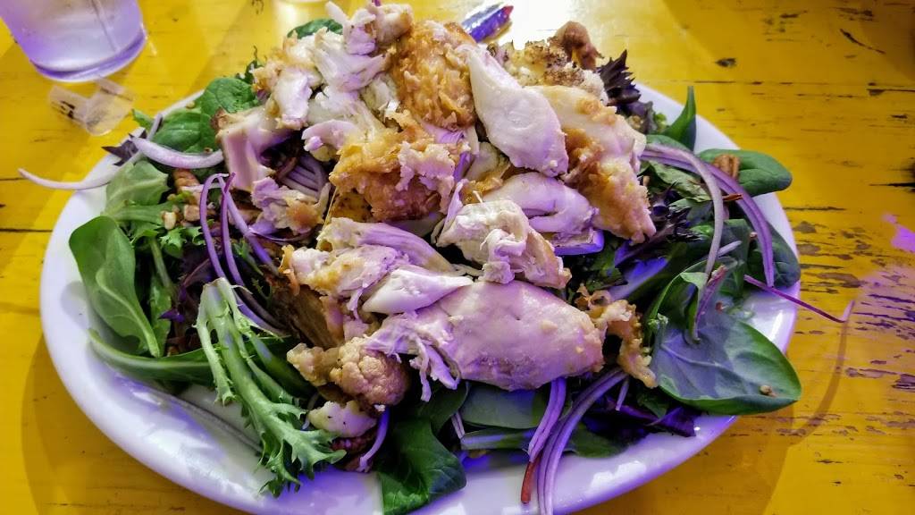 Lucys Fried Chicken | restaurant | 401 East Whitestone Boulevard, 108 A-108 A, Cedar Park, TX 78613, USA | 5124567943 OR +1 512-456-7943