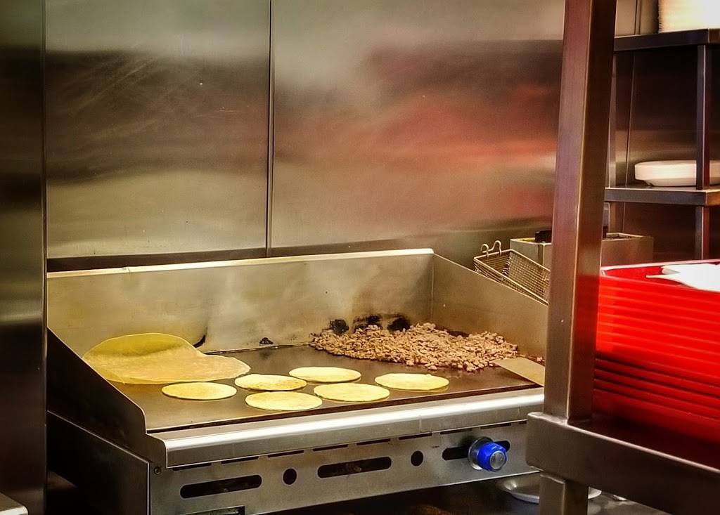 Robertos Taco Shop | restaurant | 6584 N Decatur Blvd #130, Las Vegas, NV 89131, USA | 7026452711 OR +1 702-645-2711