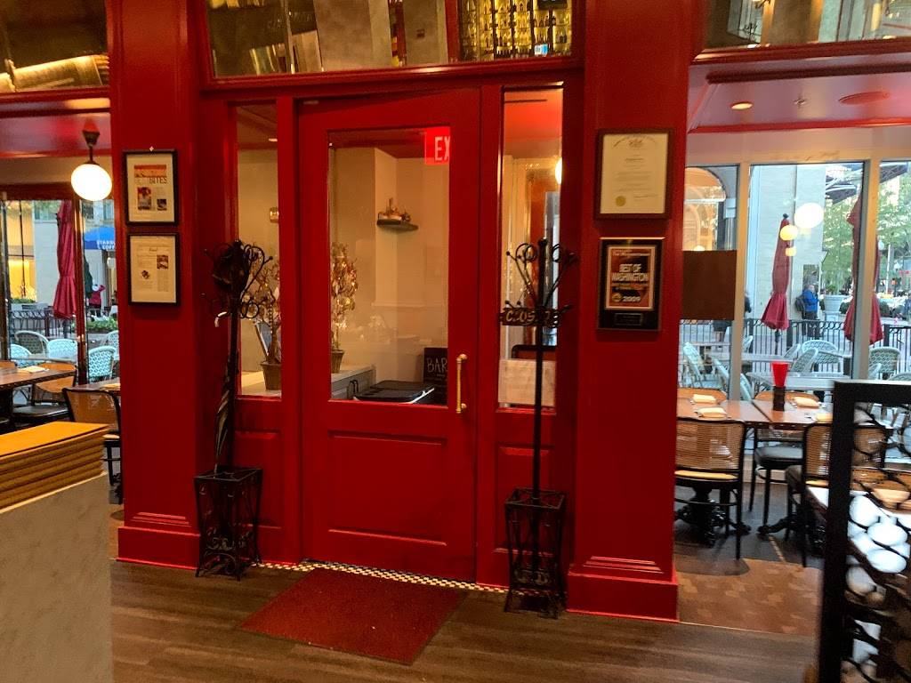 Bangkok Joes | restaurant | 3000 K St NW, Washington, DC 20007, USA | 2023334422 OR +1 202-333-4422