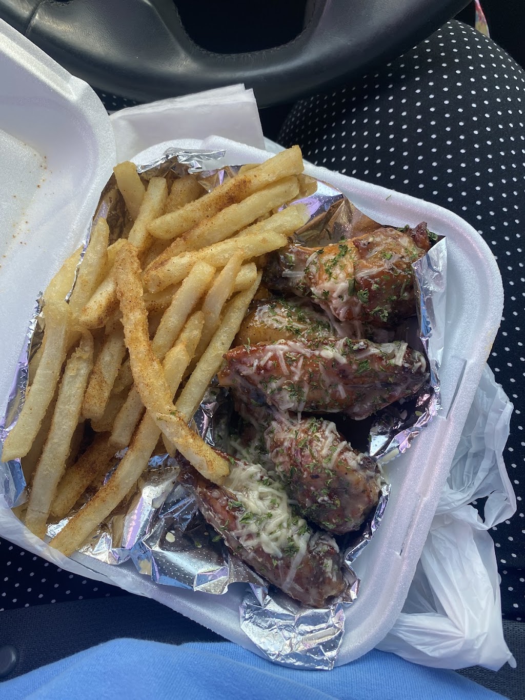 40 Flavors Wings & More | restaurant | 6685 Lake Worth Rd, Lake Worth, FL 33467, USA | 5614329910 OR +1 561-432-9910