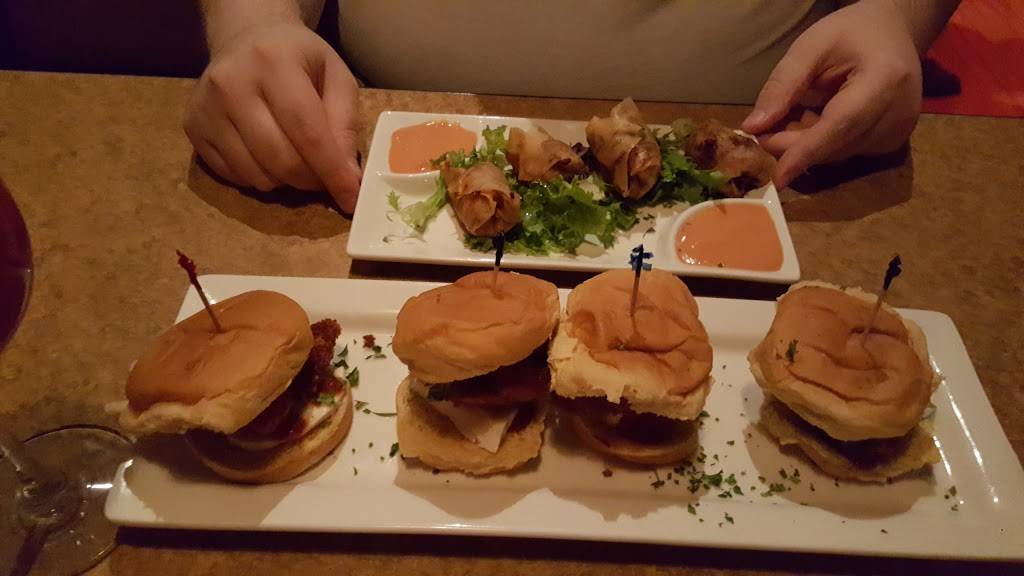 Tapa La Luna | restaurant | 226 E Lincoln Hwy, DeKalb, IL 60115, USA | 8152170990 OR +1 815-217-0990