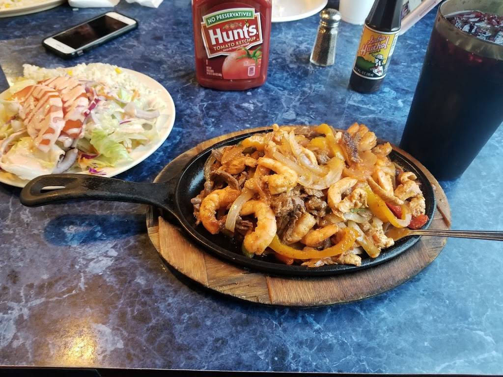 Las Islas Marias | restaurant | 8990 Sierra Ave Q, Fontana, CA 92335, USA | 9093551750 OR +1 909-355-1750