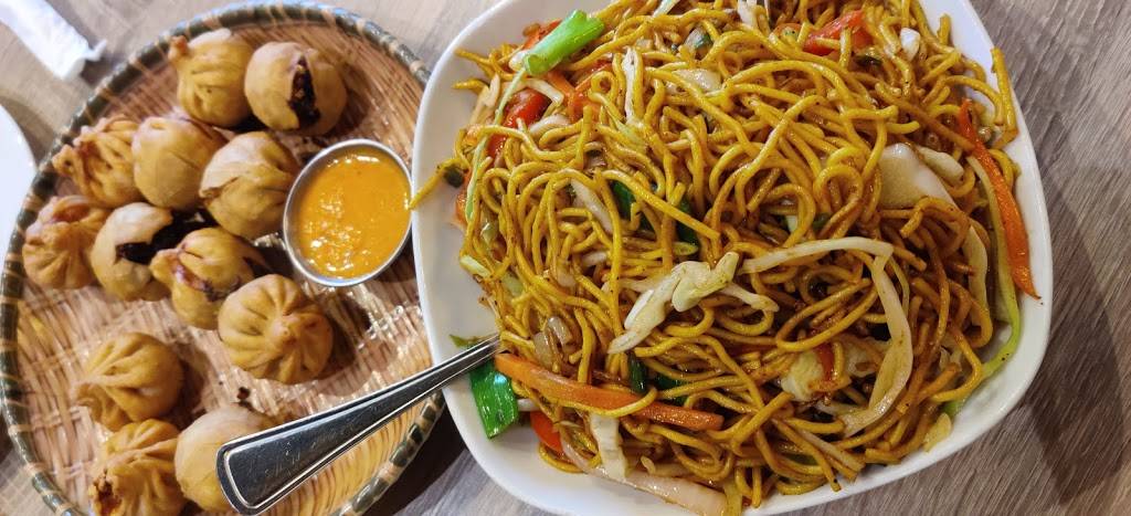 Chawlas Cuisine | restaurant | 7916 Hurontario St, Brampton, ON L6Y 0P6, Canada | 9054571300 OR +1 905-457-1300