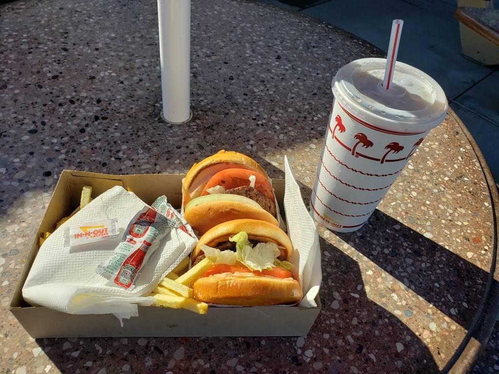 In-N-Out Burger | restaurant | 2011 Bronze Star Dr, Woodland, CA 95776, USA | 8007861000 OR +1 800-786-1000