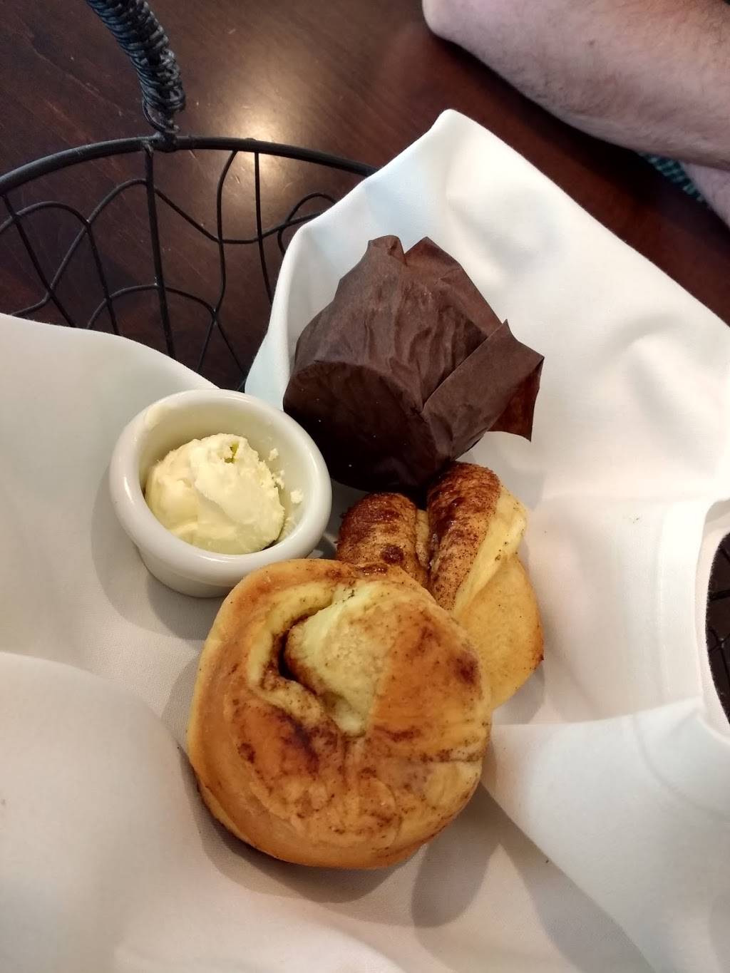 Welshfield Inn | restaurant | 14001 Main Market Rd, Burton, OH 44021, USA | 4408340190 OR +1 440-834-0190