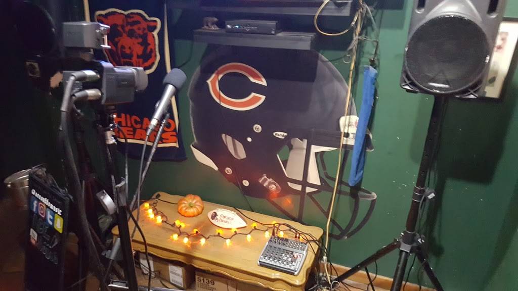 Moons Tavern | restaurant | 19575 FL-7 #4, Boca Raton, FL 33498, USA | 5614700452 OR +1 561-470-0452