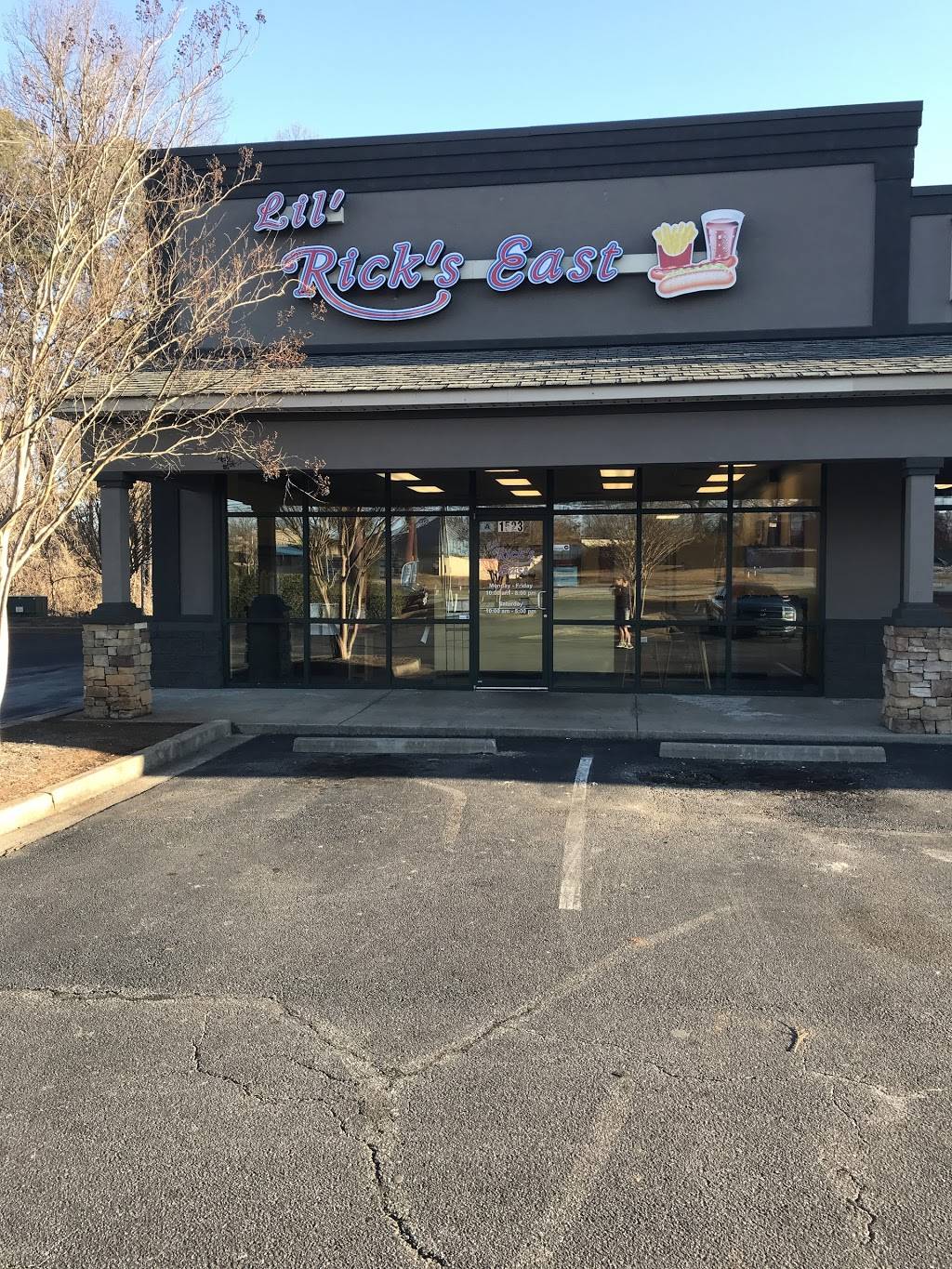 Lil Ricks East | meal takeaway | 1523 Asheville Hwy, Spartanburg, SC 29303, USA | 8645850002 OR +1 864-585-0002