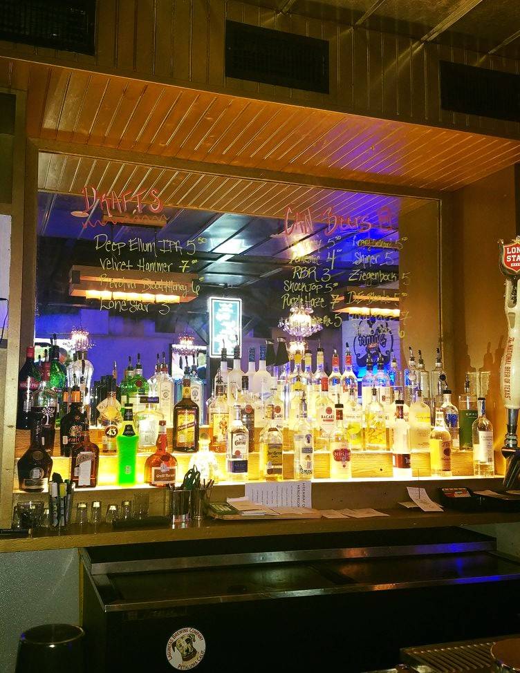 Hideaway on Henderson | restaurant | 2405 N Henderson Ave, Dallas, TX 75206, USA | 9726853440 OR +1 972-685-3440