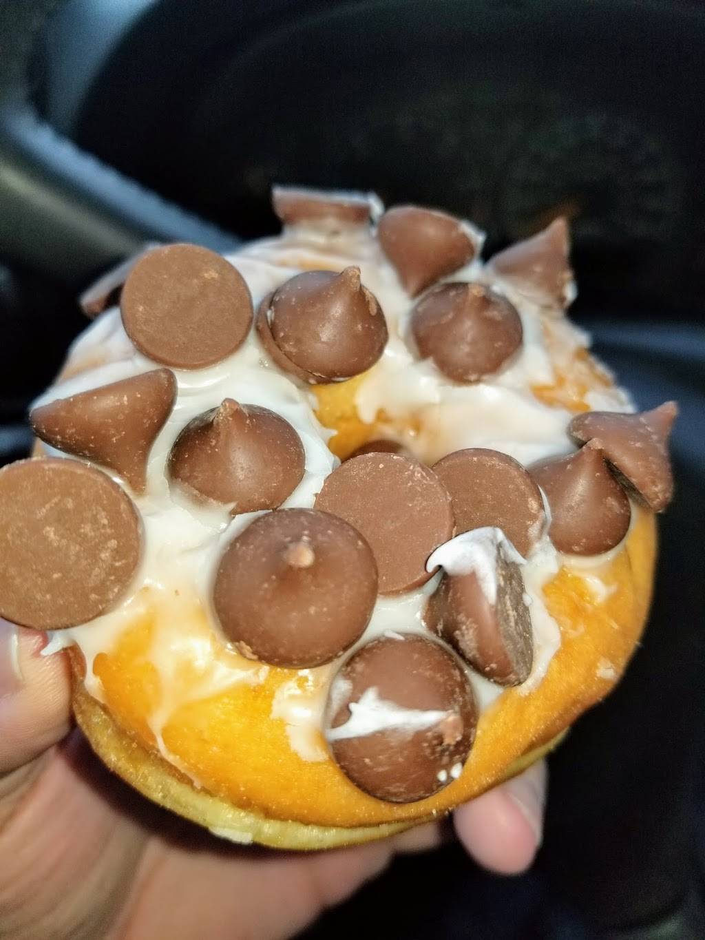 Dunkin | bakery | 1123 N Canfield Niles Rd, Austintown, OH 44515, USA | 3305051200 OR +1 330-505-1200