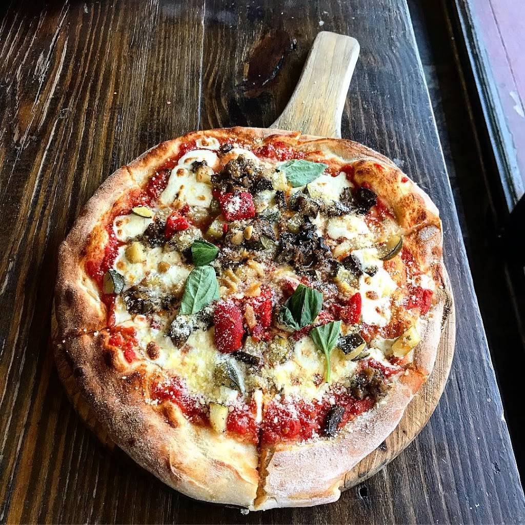 Bodega Pizza | restaurant | 4455 Broadway, New York, NY 10040, USA | 6468690815 OR +1 646-869-0815