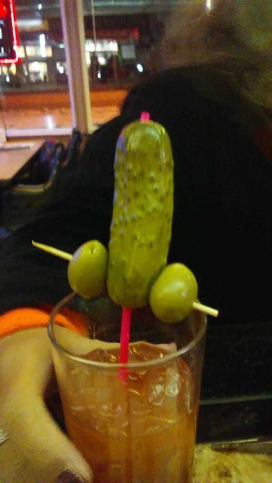 Curtice Hy Flash Bar | restaurant | 7401 Jerusalem Rd, Oregon, OH 43616, USA | 4198369747 OR +1 419-836-9747