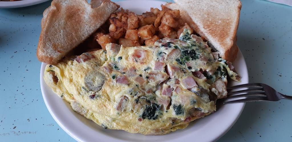 Kerries Northway Diner | restaurant | 51 Main St, Queensbury, NY 12804, USA | 5187410323 OR +1 518-741-0323