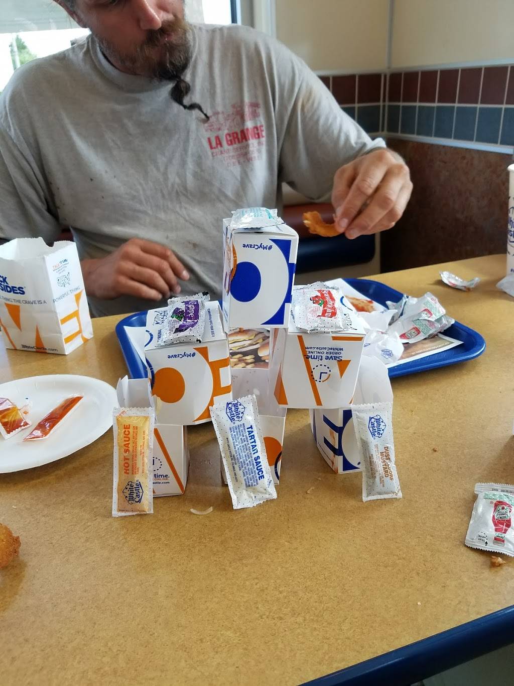 White Castle | restaurant | 12640 W 143rd St, Homer Glen, IL 60491, USA | 7083015725 OR +1 708-301-5725