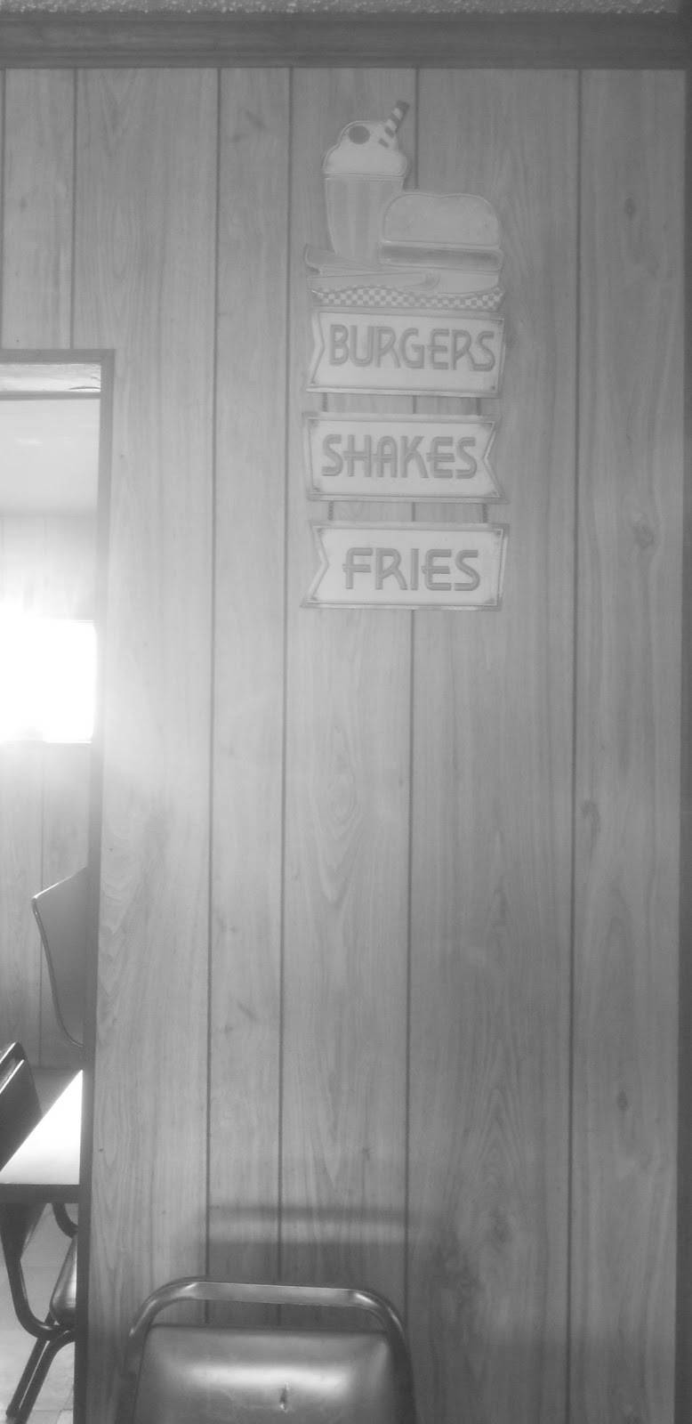 Donnas Malt Shop | restaurant | 210 Madison St, Muskogee, OK 74403, USA | 9184875105 OR +1 918-487-5105