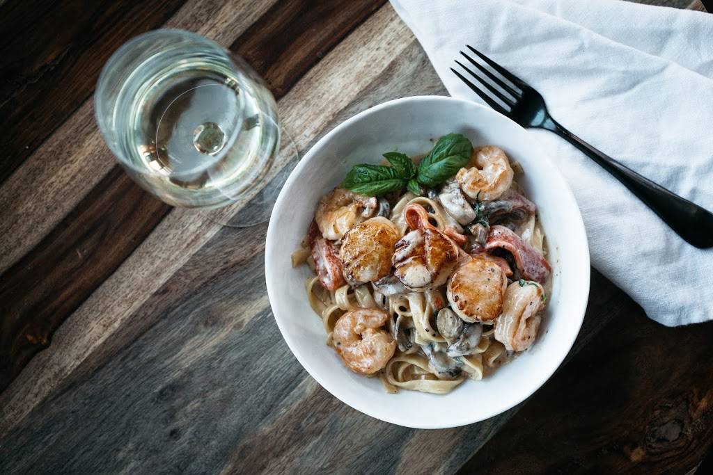 Sedona Taphouse | restaurant | Westchester Commons, 15732 WC Main St, Midlothian, VA 23113, USA | 8043790037 OR +1 804-379-0037