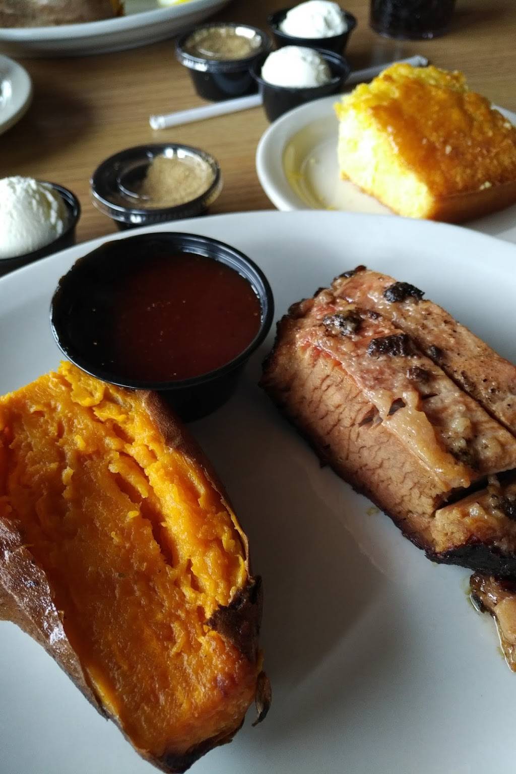 Bare Bones BBQ | restaurant | 2401 69th Ave, Moline, IL 61265, USA | 3097627427 OR +1 309-762-7427
