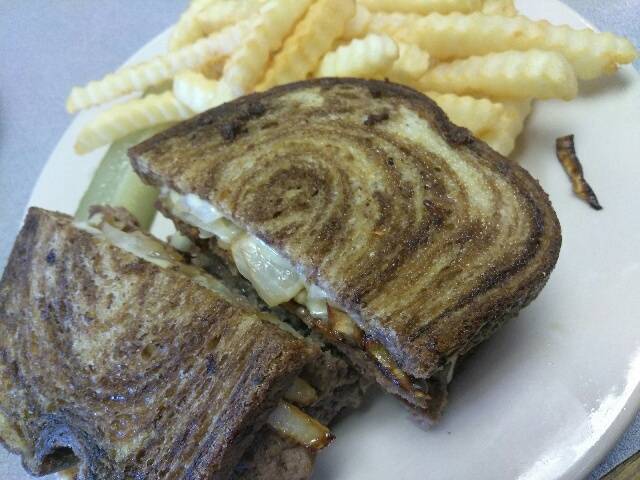 Tammys Billard Airport Café | restaurant | 3600 NE Sardou Ave # 4, Topeka, KS 66616, USA | 7852323669 OR +1 785-232-3669