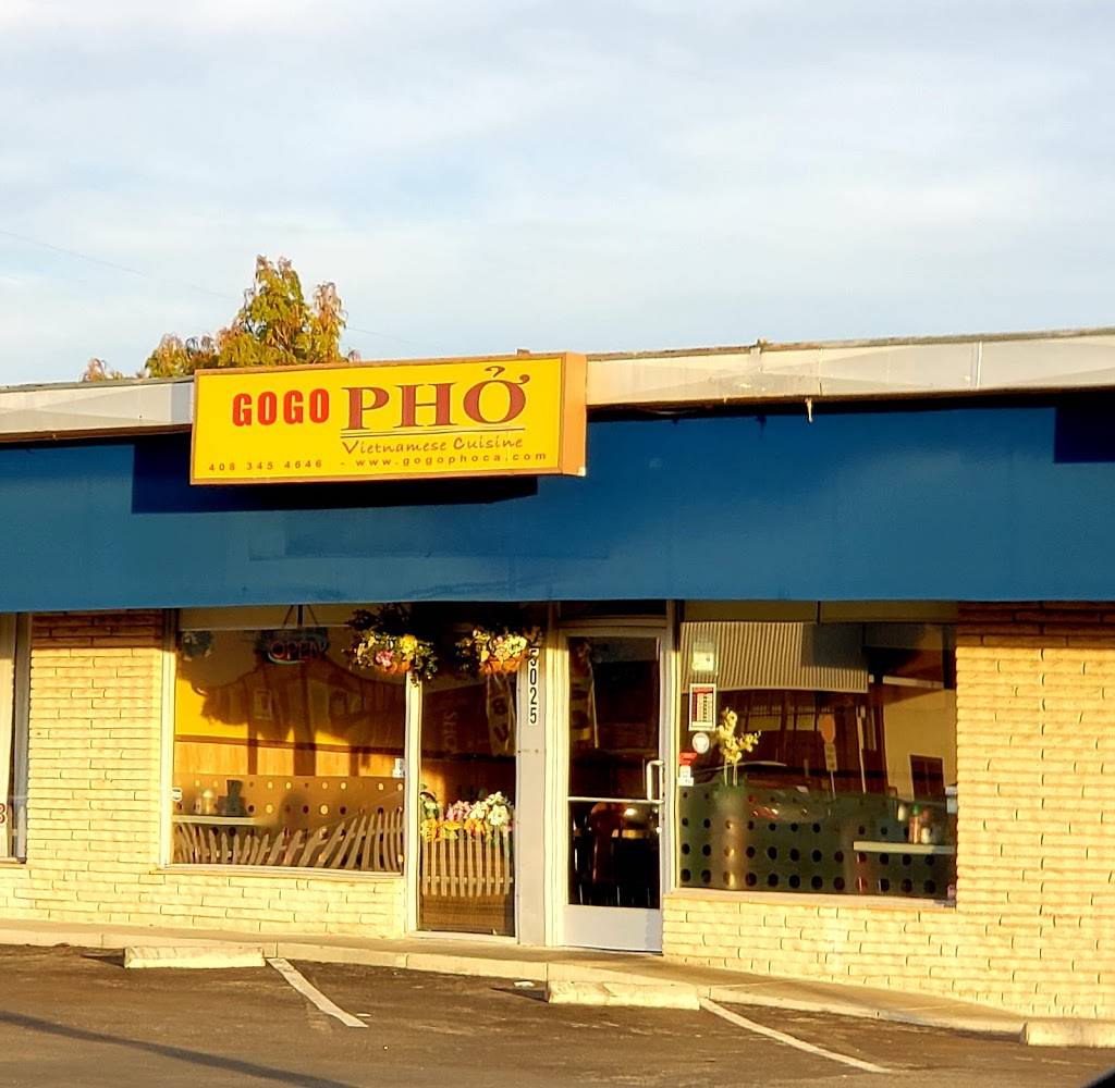 Gogo Pho | restaurant | 5025 Stevens Creek Blvd, Santa Clara, CA 95051, USA | 4083454646 OR +1 408-345-4646