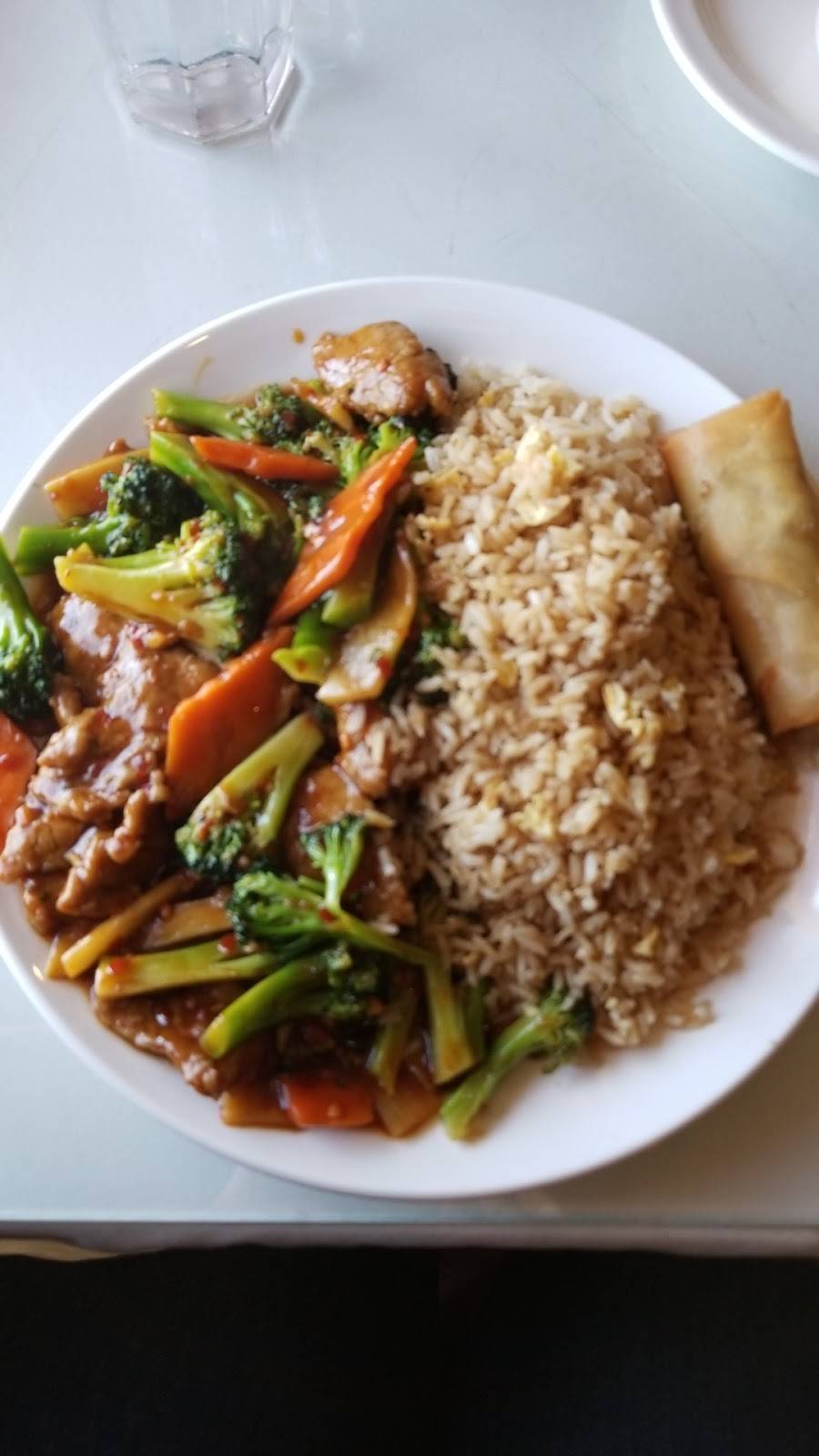 Yangs Kitchen | restaurant | 111 E Telegraph St, Carson City, NV 89701, USA | 7758886889 OR +1 775-888-6889