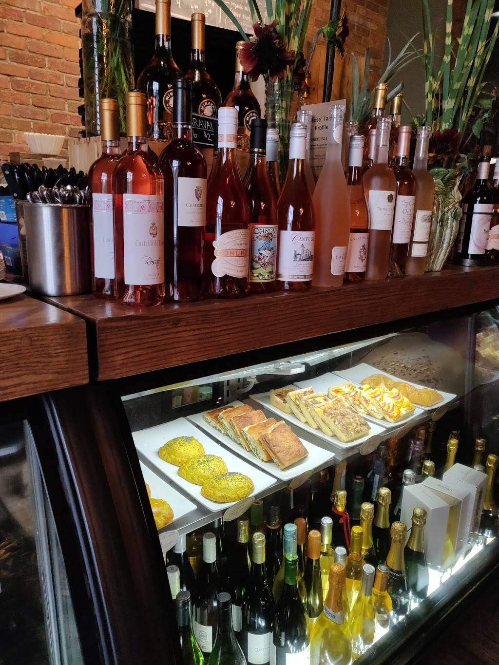 Feast Market & Cellar | restaurant | 407 W Patterson Dr, Bloomington, IN 47403, USA | 8122878615 OR +1 812-287-8615