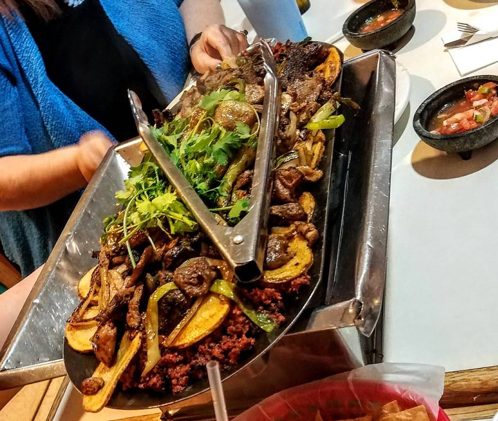 La Hacienda | restaurant | 515 S Park St, Madison, WI 53715, USA | 6082558227 OR +1 608-255-8227