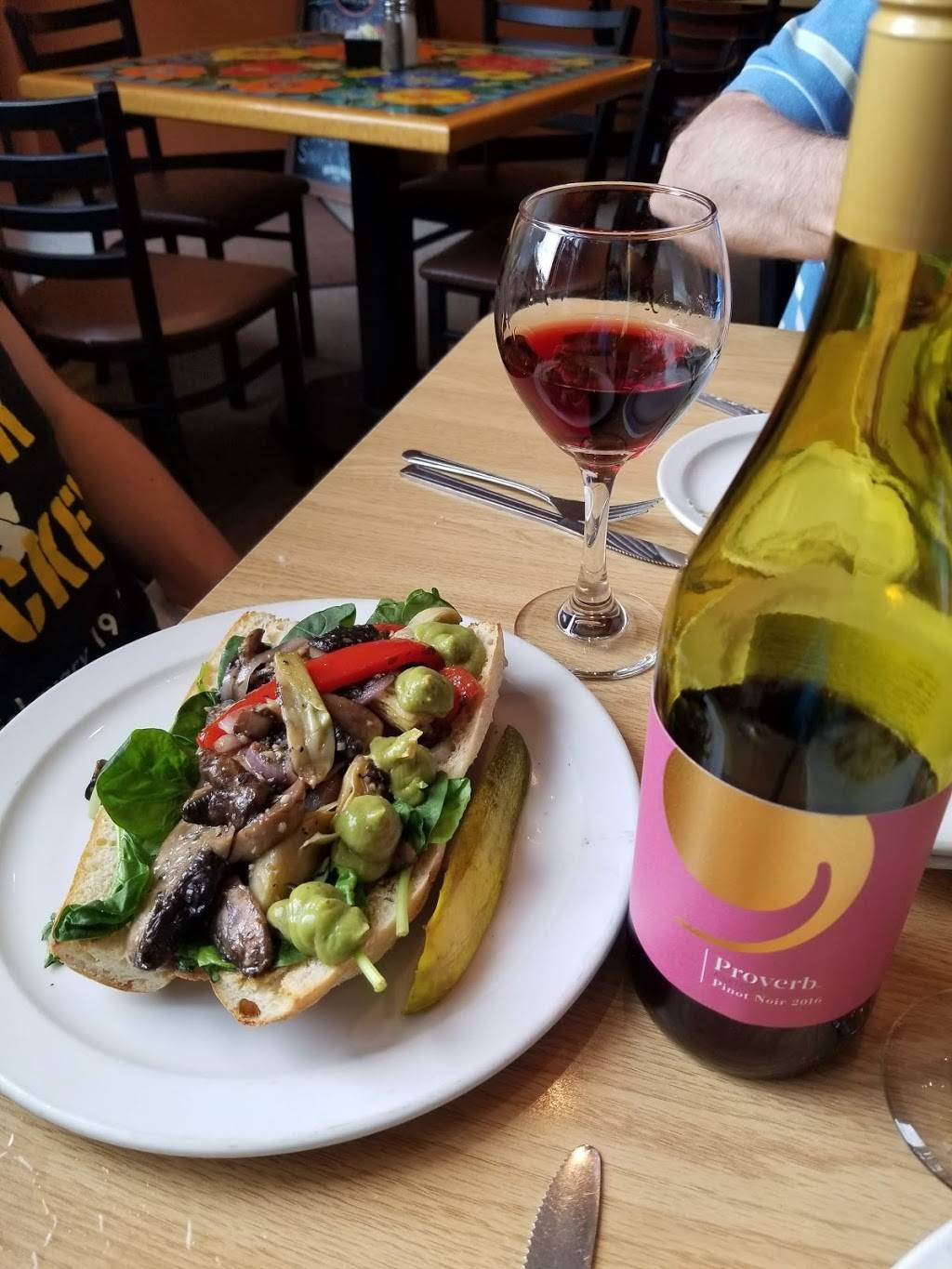 Bigelos Bistro | restaurant | 140 N Main St, Edwardsville, IL 62025, USA | 6186551471 OR +1 618-655-1471