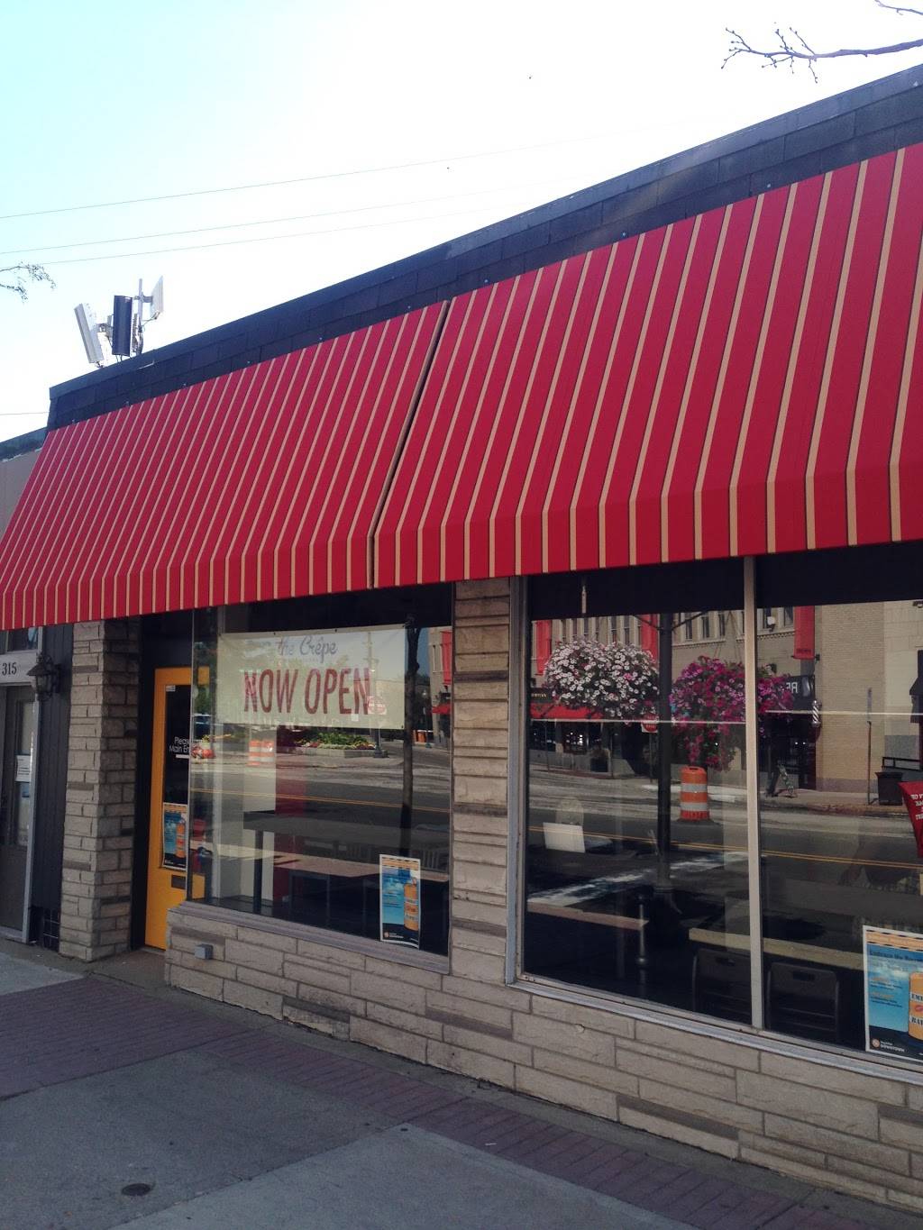 Le Crepe | restaurant | 317 S Washington Ave, Royal Oak, MI 48067, USA | 2486299391 OR +1 248-629-9391