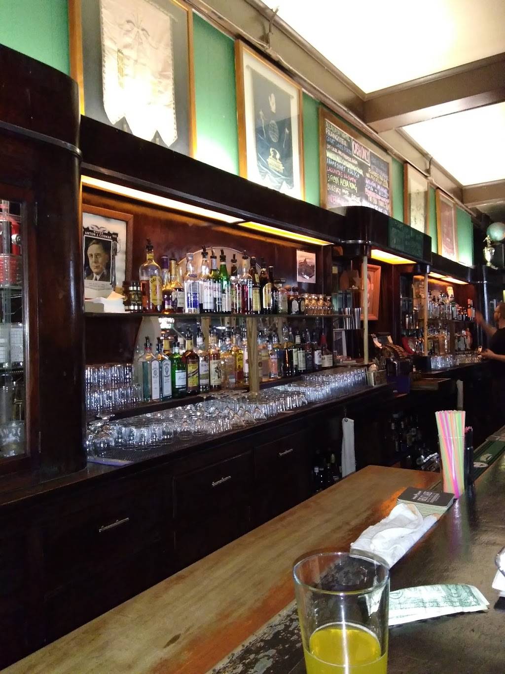 Skylark | restaurant | 2149 S Halsted St, Chicago, IL 60608, USA | 3129485275 OR +1 312-948-5275