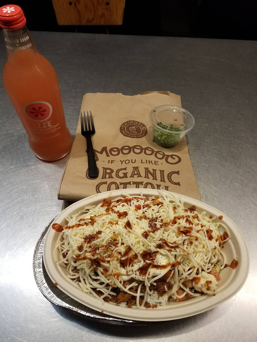 Chipotle Mexican Grill | restaurant | 8911 Ocean Gateway, Easton, MD 21601, USA | 4108222609 OR +1 410-822-2609