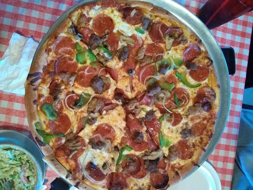 Nikos Pizza | restaurant | 804 FL-19, Palatka, FL 32177, USA | 3863288559 OR +1 386-328-8559